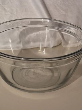 Vintage Anchor Hocking Clear Glass Mixing Bowl 2.5 Quart